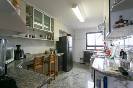 Apartamento à venda com 125m², 3 quartos e 3 vagasCozinha 