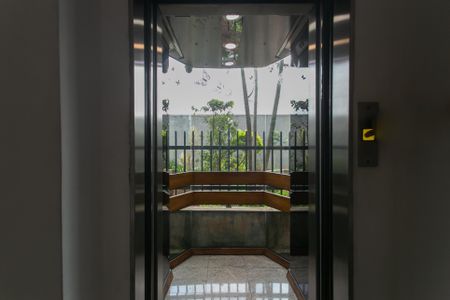 Apartamento à venda com 125m², 3 quartos e 3 vagasElevador Panorâmico