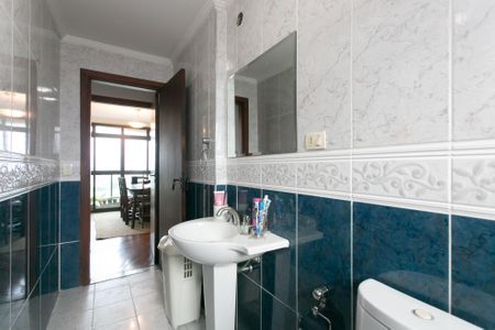 Apartamento à venda com 125m², 3 quartos e 3 vagasBanheiro 2 