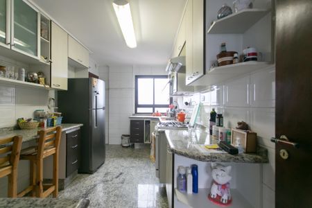 Apartamento à venda com 125m², 3 quartos e 3 vagasCozinha 
