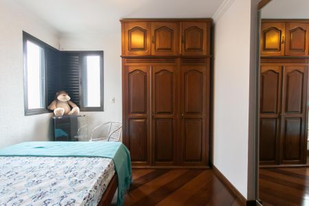 Apartamento à venda com 125m², 3 quartos e 3 vagasQuarto 2