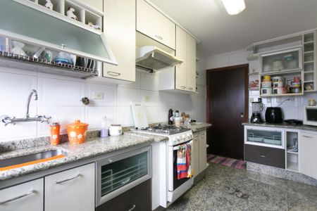 Apartamento à venda com 125m², 3 quartos e 3 vagasCozinha 