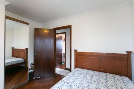 Apartamento à venda com 125m², 3 quartos e 3 vagasQuarto 2