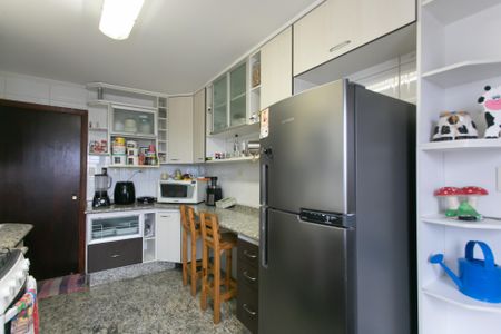 Apartamento à venda com 125m², 3 quartos e 3 vagasCozinha 
