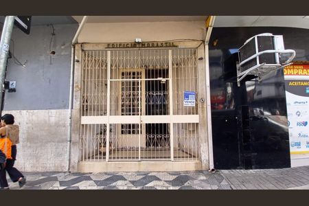 Apartamento à venda com 116m², 3 quartos e sem vaga Apartamento à venda com 116m², 3 quartos e sem vagaFachada + Plaquinha