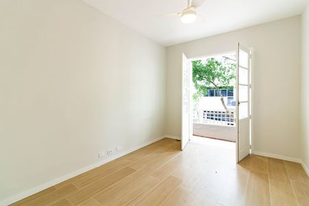 Apartamento à venda com 116m², 3 quartos e sem vaga Apartamento à venda com 116m², 3 quartos e sem vagaQuarto 1