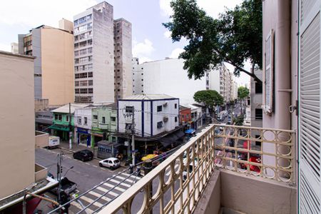 Apartamento à venda com 116m², 3 quartos e sem vaga Apartamento à venda com 116m², 3 quartos e sem vagaVaranda
