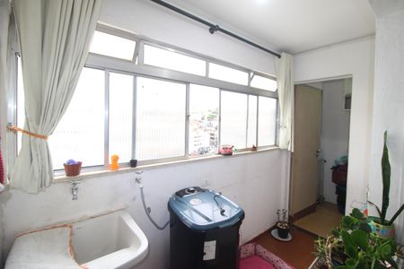 Apartamento à venda com 64m², 2 quartos e 1 vagaÁrea de Serviço