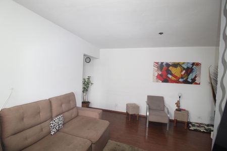 Apartamento à venda com 64m², 2 quartos e 1 vagaSala