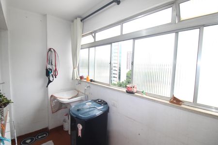 Apartamento à venda com 64m², 2 quartos e 1 vagaÁrea de Serviço