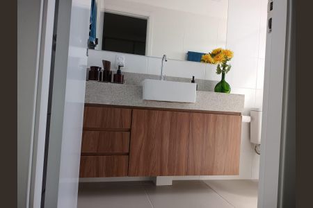 Apartamento à venda com 70m², 2 quartos e 2 vagasBanheiro
