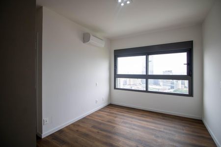 Apartamento à venda com 330m², 4 quartos e 4 vagas Apartamento à venda com 330m², 4 quartos e 4 vagasSuíte 3