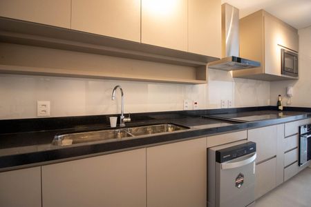 Apartamento à venda com 330m², 4 quartos e 4 vagas Apartamento à venda com 330m², 4 quartos e 4 vagasCozinha