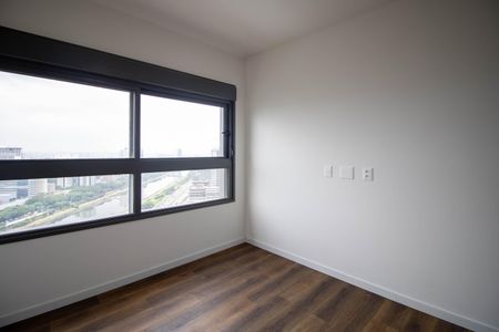 Apartamento à venda com 330m², 4 quartos e 4 vagas Apartamento à venda com 330m², 4 quartos e 4 vagasSuíte 3
