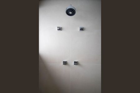 Apartamento à venda com 330m², 4 quartos e 4 vagas Apartamento à venda com 330m², 4 quartos e 4 vagasBanheiro Suíte 2