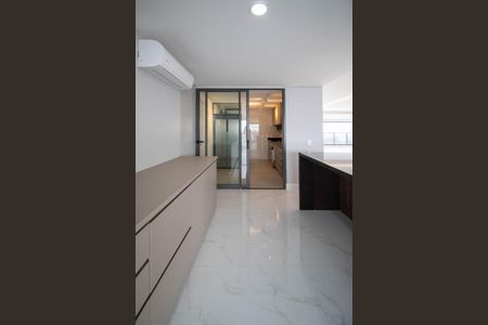 Apartamento à venda com 330m², 4 quartos e 4 vagas Apartamento à venda com 330m², 4 quartos e 4 vagasÁrea gourmet