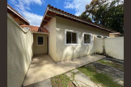 Casa de condomínio para alugar com 77m², 3 quartos e 2 vagasQuintal