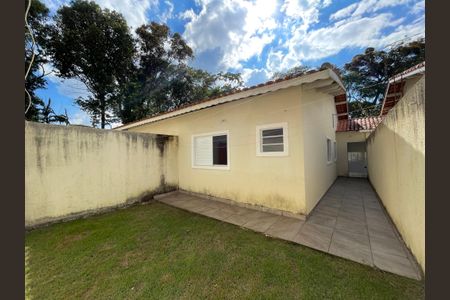 Casa de condomínio para alugar com 77m², 3 quartos e 2 vagasQuintal