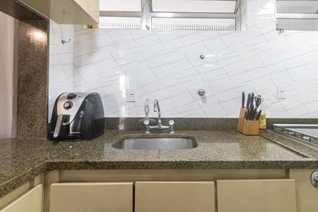 Apartamento à venda com 50m², 2 quartos e sem vaga Apartamento à venda com 50m², 2 quartos e sem vagaCozinha e Área de Serviço