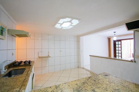 Casa à venda com 350m², 5 quartos e 2 vagas Casa à venda com 350m², 5 quartos e 2 vagasCozinha