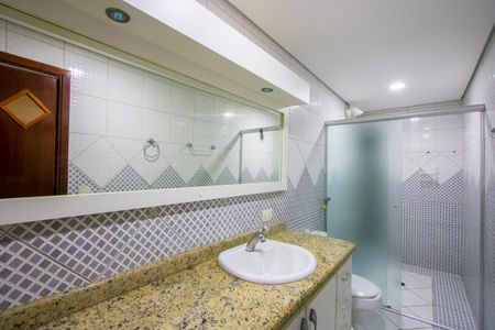 Casa à venda com 350m², 5 quartos e 2 vagas Casa à venda com 350m², 5 quartos e 2 vagasBanheiro social 1