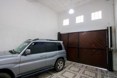 Casa à venda com 350m², 5 quartos e 2 vagas Casa à venda com 350m², 5 quartos e 2 vagasGaragem