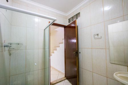 Casa à venda com 350m², 5 quartos e 2 vagas Casa à venda com 350m², 5 quartos e 2 vagasBanheiro social 2