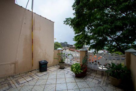 Casa à venda com 350m², 5 quartos e 2 vagas Casa à venda com 350m², 5 quartos e 2 vagasÁrea externa