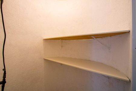 Casa à venda com 350m², 5 quartos e 2 vagas Casa à venda com 350m², 5 quartos e 2 vagasCozinha - Despensa