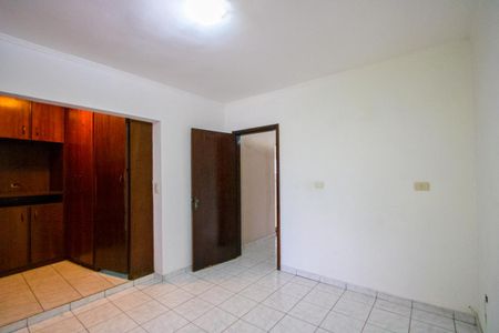 Casa à venda com 350m², 5 quartos e 2 vagas Casa à venda com 350m², 5 quartos e 2 vagasQuarto 1 - Suíte