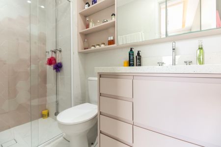 Apartamento à venda com 70m², 2 quartos e 1 vagaBanheiro Suíte 