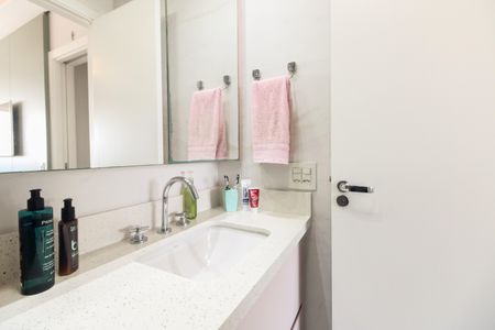 Apartamento à venda com 70m², 2 quartos e 1 vagaBanheiro Suíte 