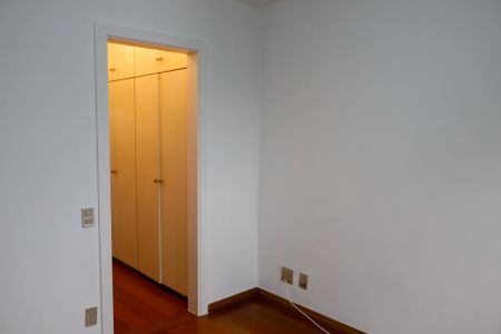 Apartamento para alugar com 166m², 3 quartos e 2 vagasCloset da suíte 2