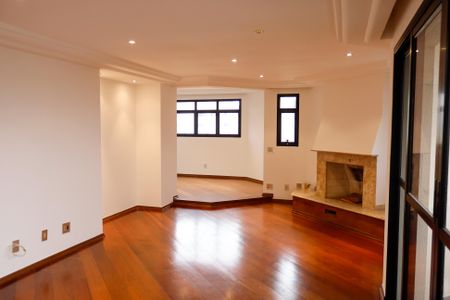 Apartamento para alugar com 166m², 3 quartos e 2 vagassala