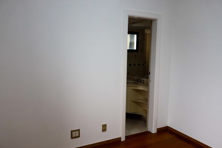 Apartamento para alugar com 166m², 3 quartos e 2 vagasQuarto 2 - Suíte