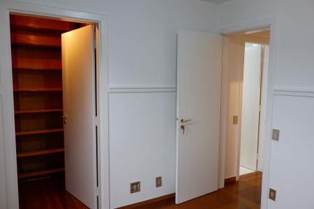 Apartamento para alugar com 166m², 3 quartos e 2 vagasQuarto 1