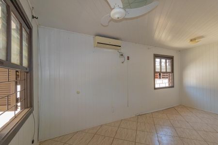 Casa à venda com 160m², 2 quartos e 2 vagasSala