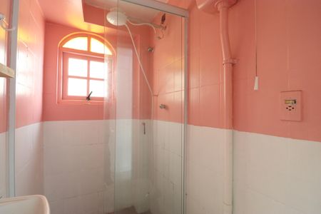 Banheiro  de casa para alugar com 1 quarto, 35m² em Alto da Lapa, São Paulo