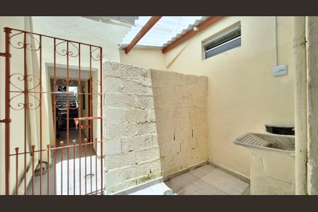 Casa para alugar com 40m², 1 quarto e sem vagaQuintal e área de serviço