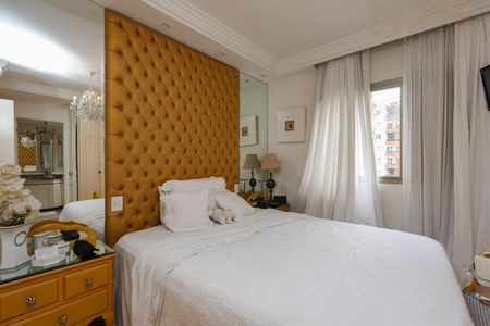 Apartamento à venda com 165m², 3 quartos e 3 vagas Apartamento à venda com 165m², 3 quartos e 3 vagasSuíte 1