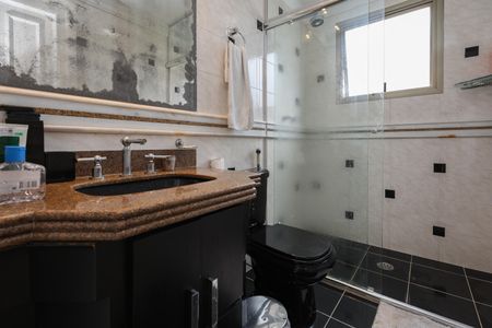 Apartamento à venda com 165m², 3 quartos e 3 vagas Apartamento à venda com 165m², 3 quartos e 3 vagasSuíte 2