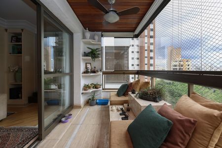 Apartamento à venda com 165m², 3 quartos e 3 vagas Apartamento à venda com 165m², 3 quartos e 3 vagasVaranda da Sala