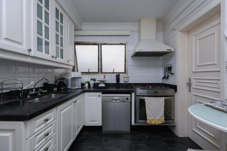 Apartamento à venda com 165m², 3 quartos e 3 vagas Apartamento à venda com 165m², 3 quartos e 3 vagasCozinha