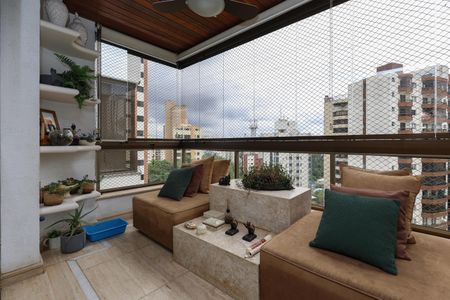 Apartamento à venda com 165m², 3 quartos e 3 vagas Apartamento à venda com 165m², 3 quartos e 3 vagasVaranda da Sala