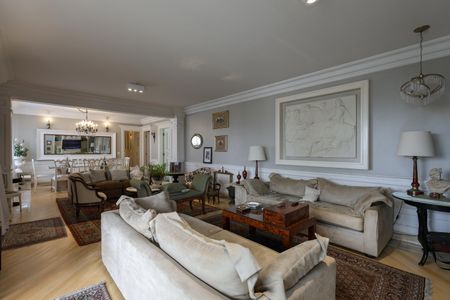 Apartamento à venda com 165m², 3 quartos e 3 vagas Apartamento à venda com 165m², 3 quartos e 3 vagasSala