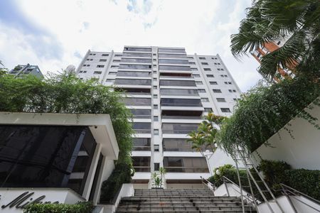 Apartamento à venda com 165m², 3 quartos e 3 vagas Apartamento à venda com 165m², 3 quartos e 3 vagasFachada