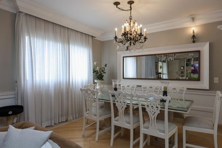 Apartamento à venda com 165m², 3 quartos e 3 vagas Apartamento à venda com 165m², 3 quartos e 3 vagasSala