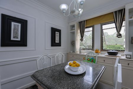 Apartamento à venda com 165m², 3 quartos e 3 vagas Apartamento à venda com 165m², 3 quartos e 3 vagasCopa