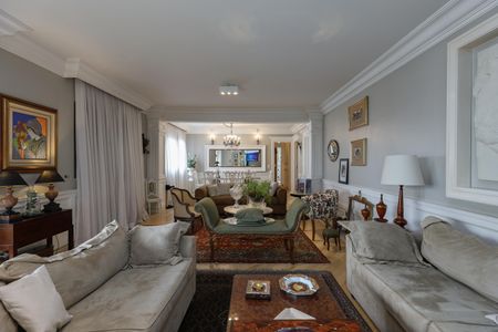 Apartamento à venda com 165m², 3 quartos e 3 vagas Apartamento à venda com 165m², 3 quartos e 3 vagasSala