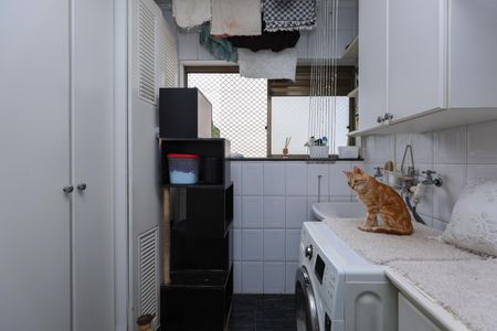 Apartamento à venda com 165m², 3 quartos e 3 vagas Apartamento à venda com 165m², 3 quartos e 3 vagasÁrea de Serviço